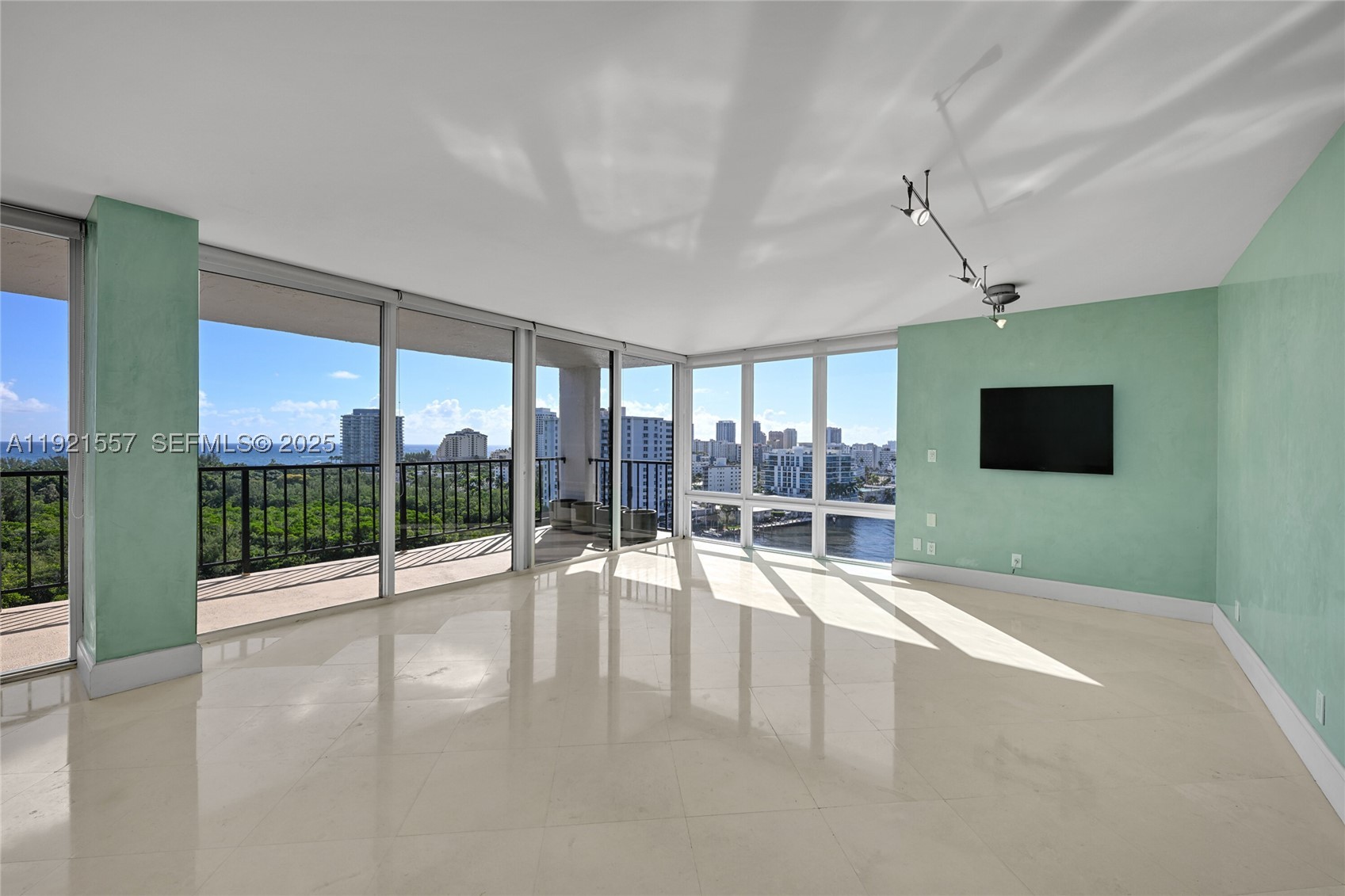 936 Intracoastal Dr #15H, Fort Lauderdale FL 33304