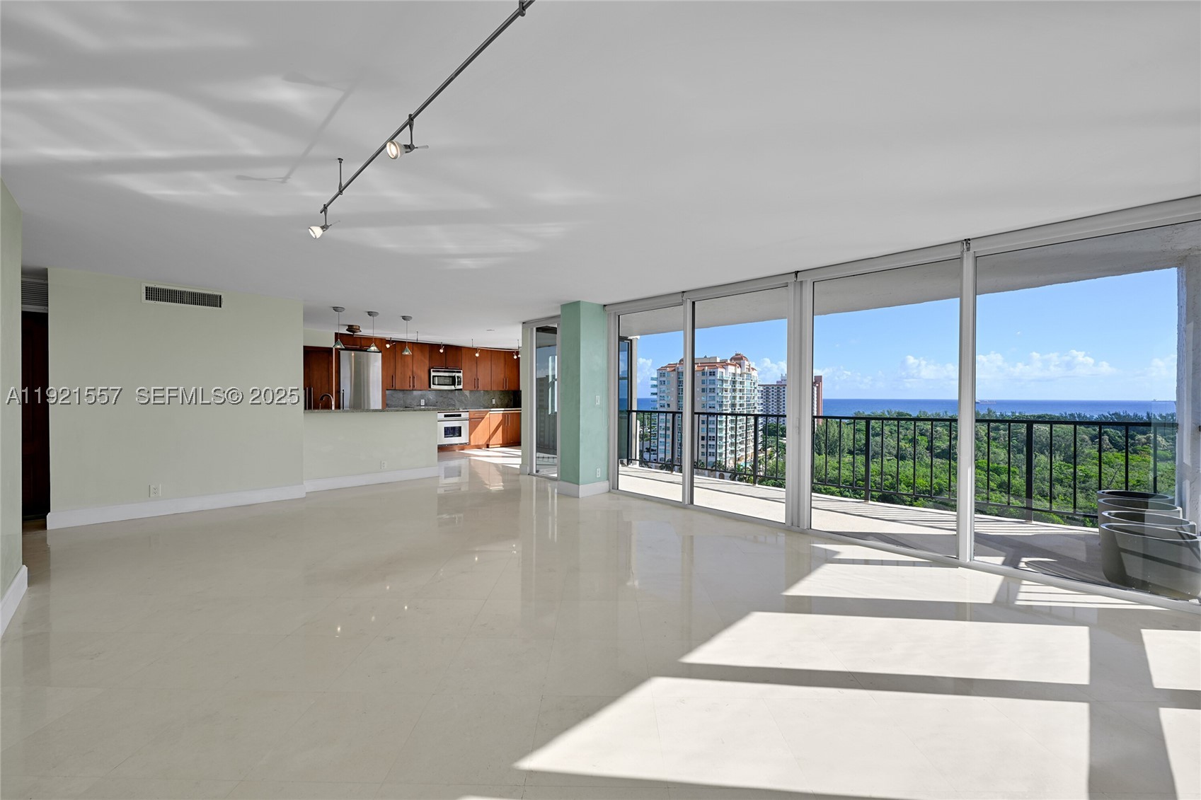 936 Intracoastal Dr #15H, Fort Lauderdale FL 33304