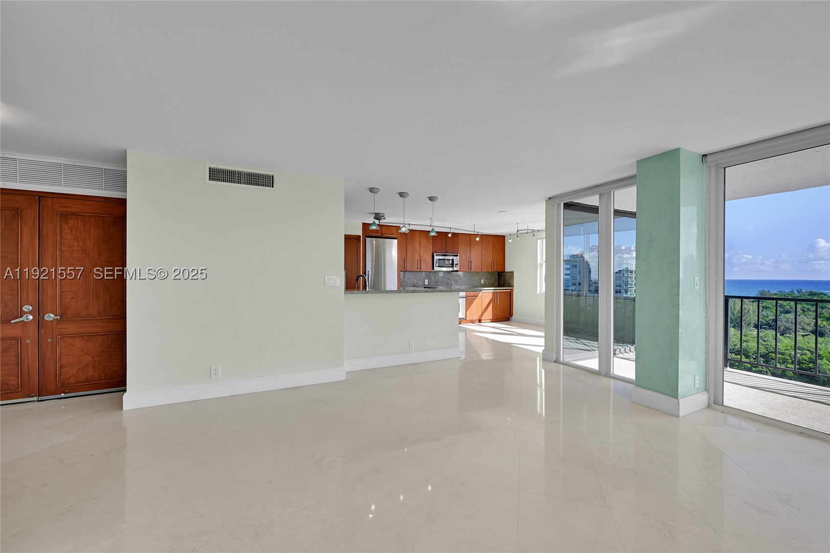 936 Intracoastal Dr #15H, Fort Lauderdale FL 33304