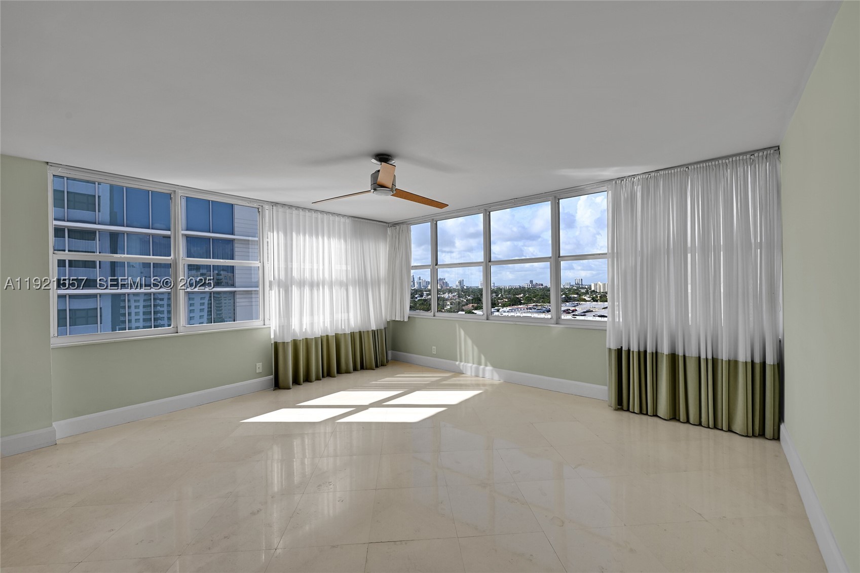 936 Intracoastal Dr #15H, Fort Lauderdale FL 33304