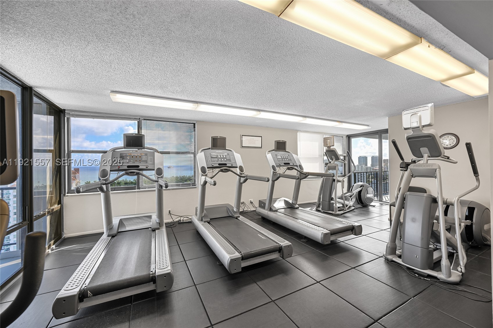 936 Intracoastal Dr #15H, Fort Lauderdale FL 33304