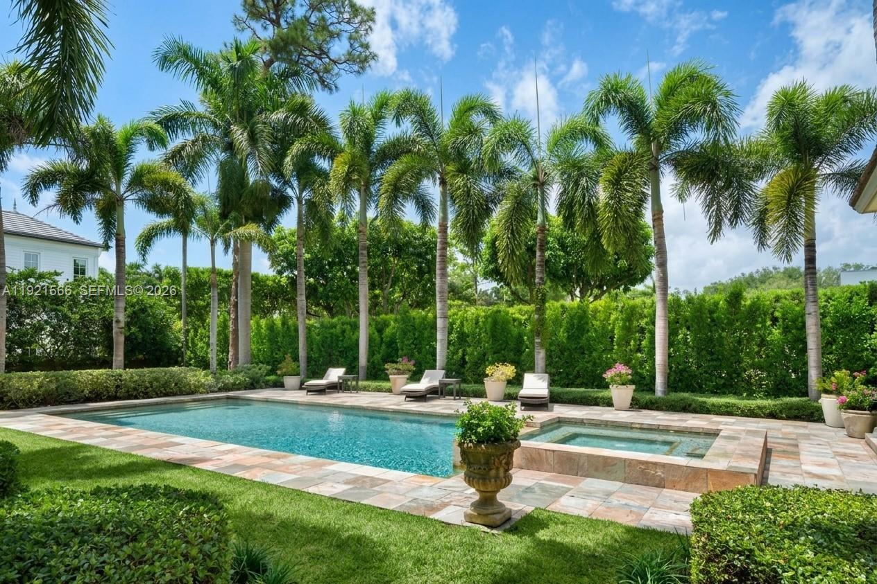 8010 Ponce De Leon Rd, Miami FL 33143