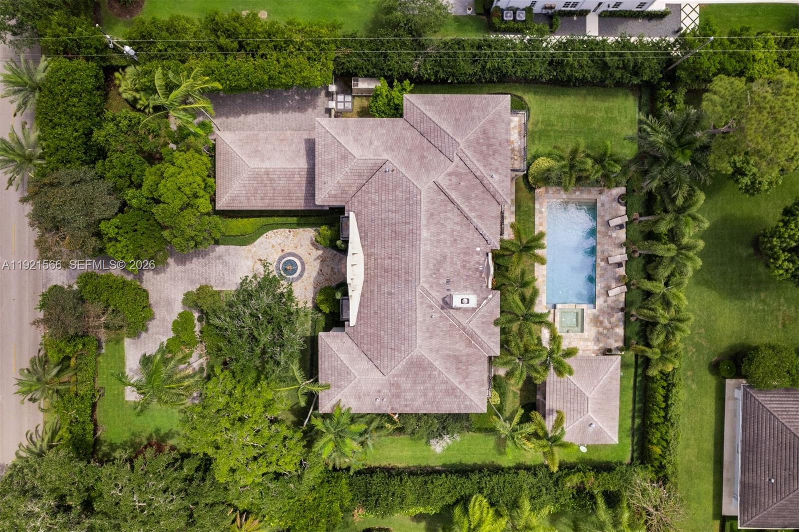 8010 Ponce De Leon Rd, Miami FL 33143