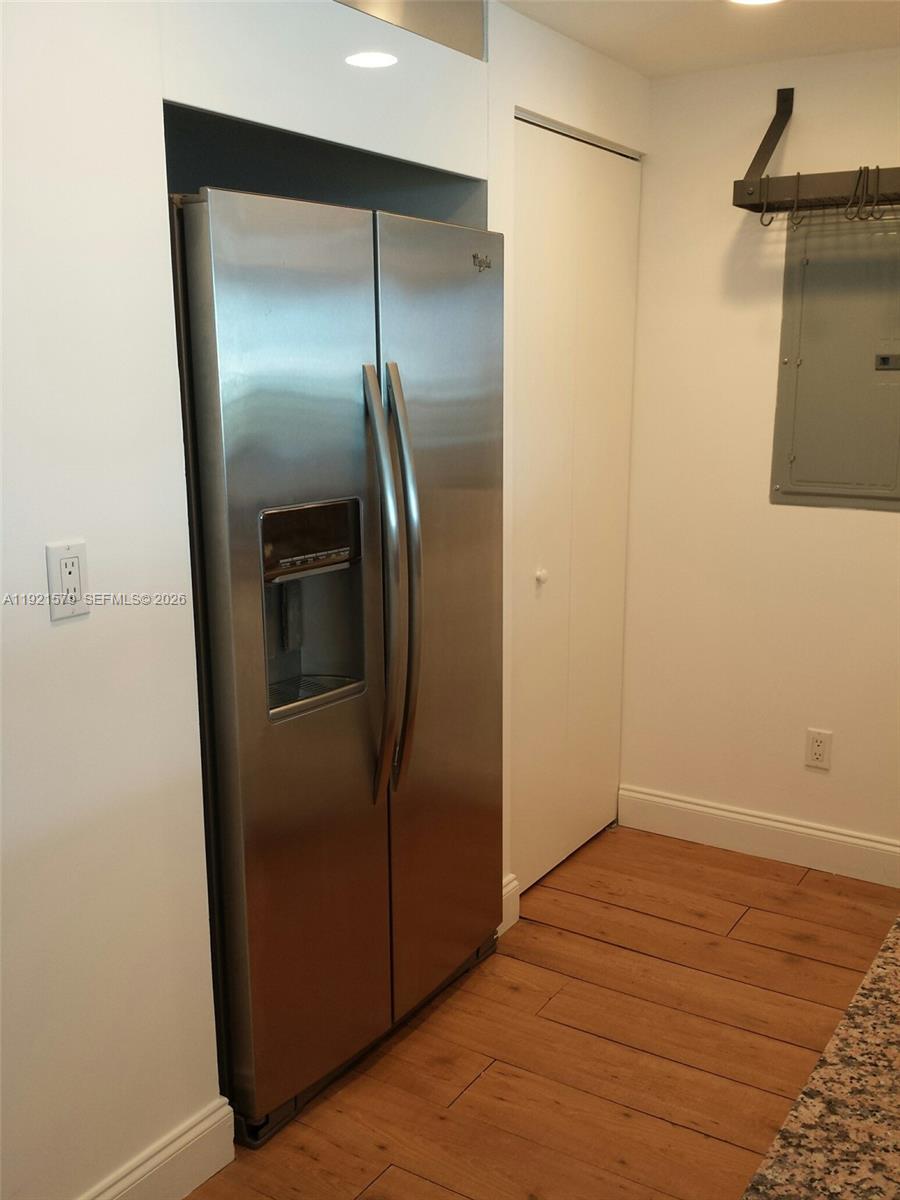 325 S Biscayne Blvd #1420, Miami FL 33131