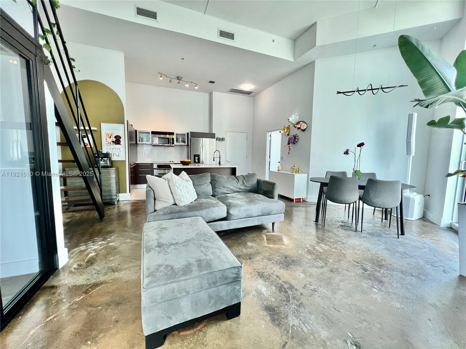 1900 N Bayshore Dr #909, Miami FL 33132