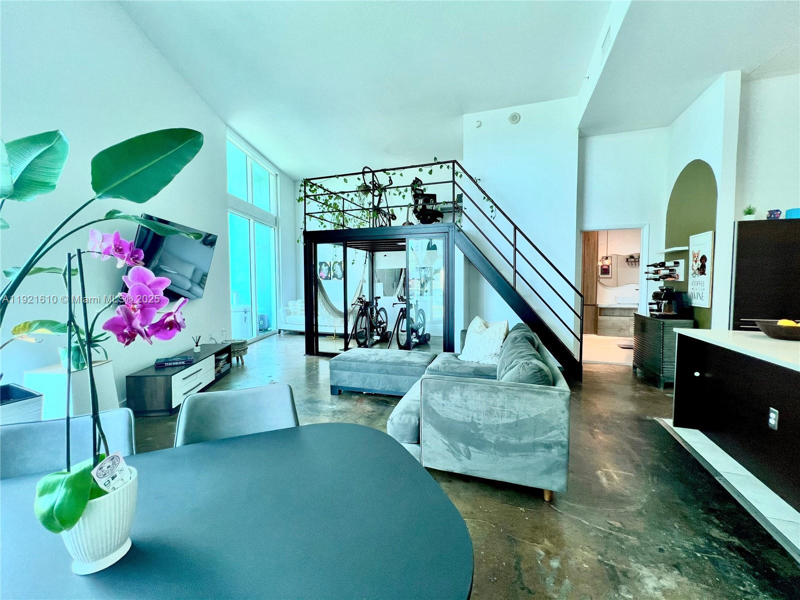 1900 N Bayshore Dr #909, Miami FL 33132