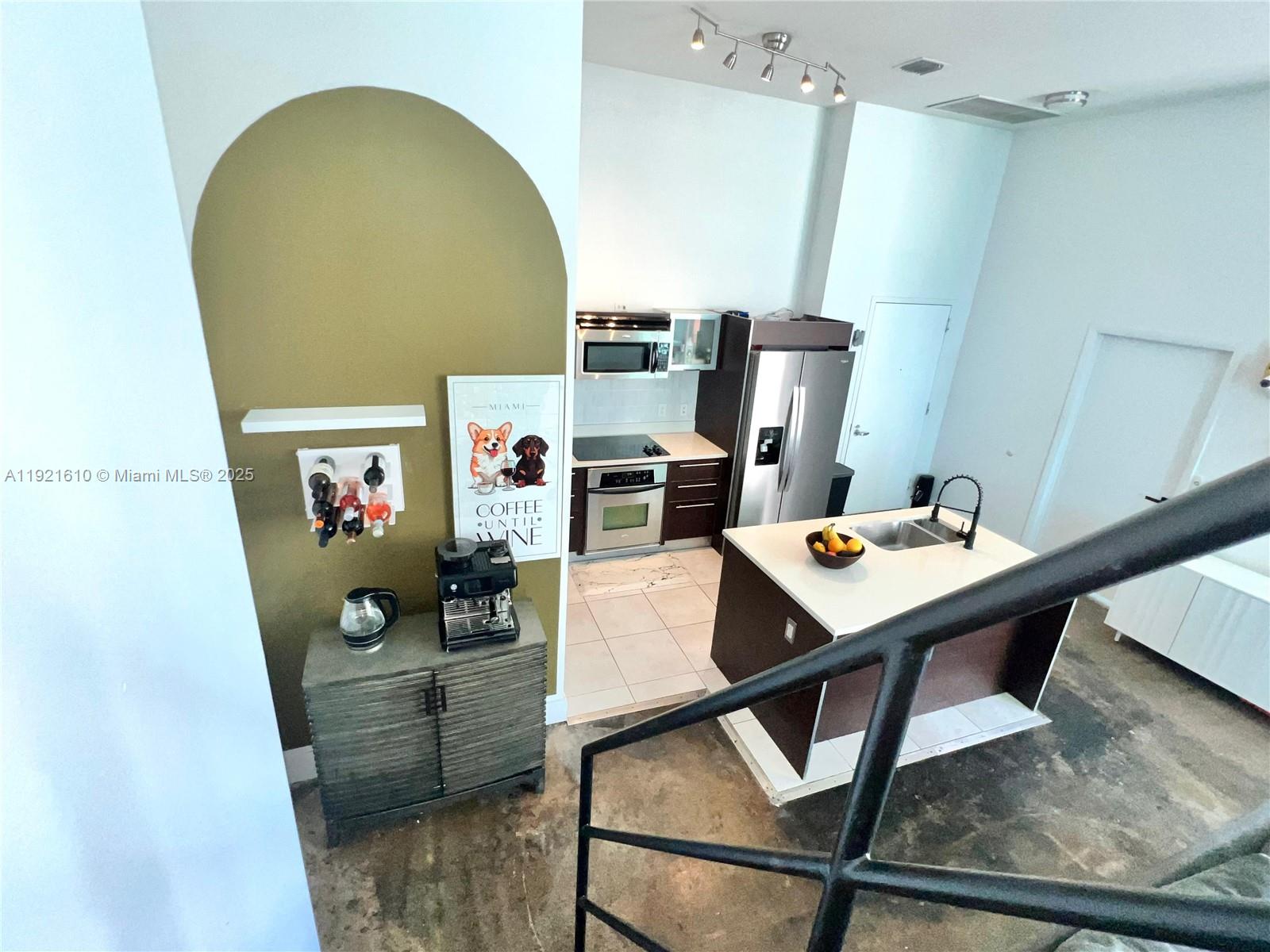 1900 N Bayshore Dr #909, Miami FL 33132