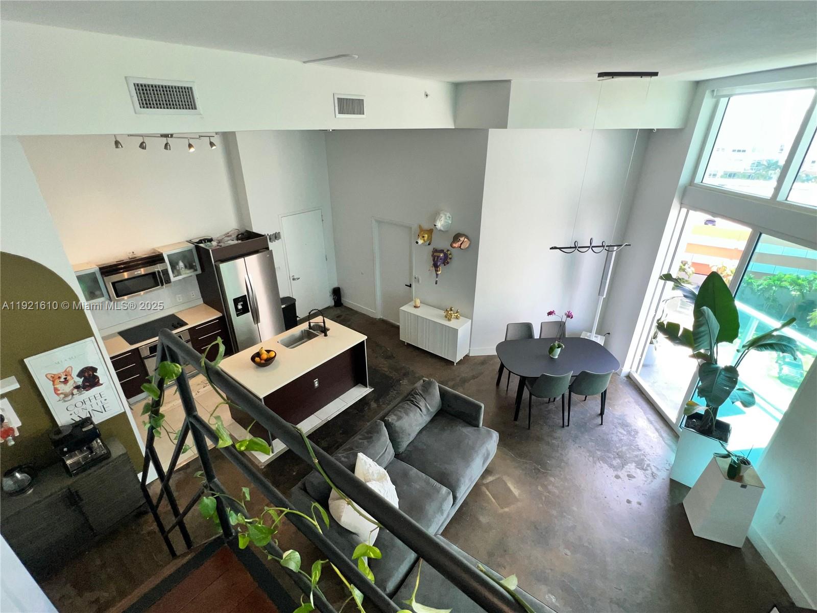 1900 N Bayshore Dr #909, Miami FL 33132