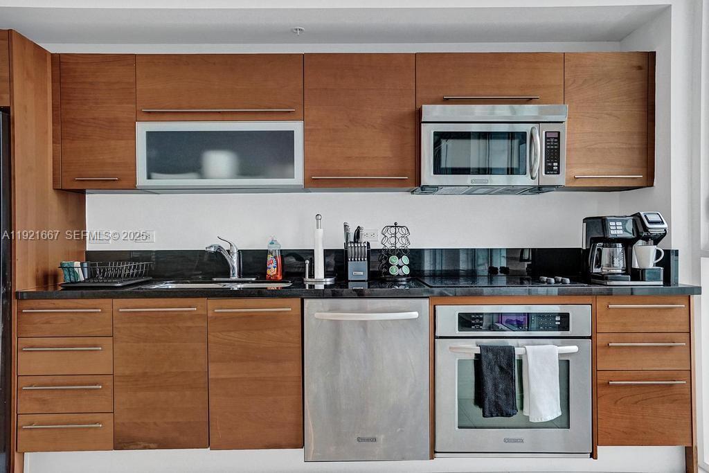 244 Biscayne Blvd #3005, Miami FL 33132