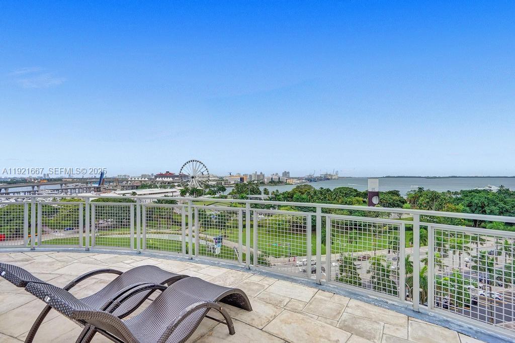 244 Biscayne Blvd #3005, Miami FL 33132