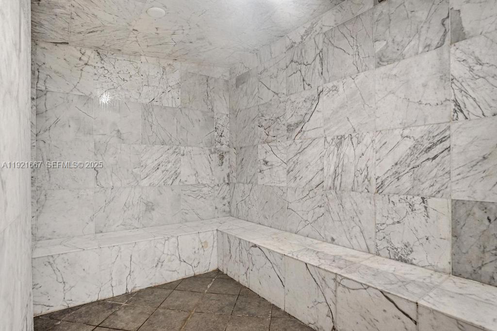 244 Biscayne Blvd #3005, Miami FL 33132