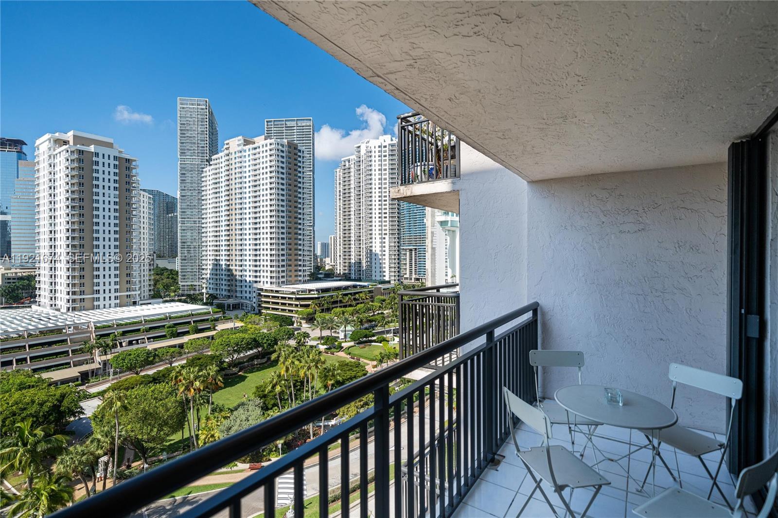 540 Brickell Key Dr #1411, Miami FL 33131