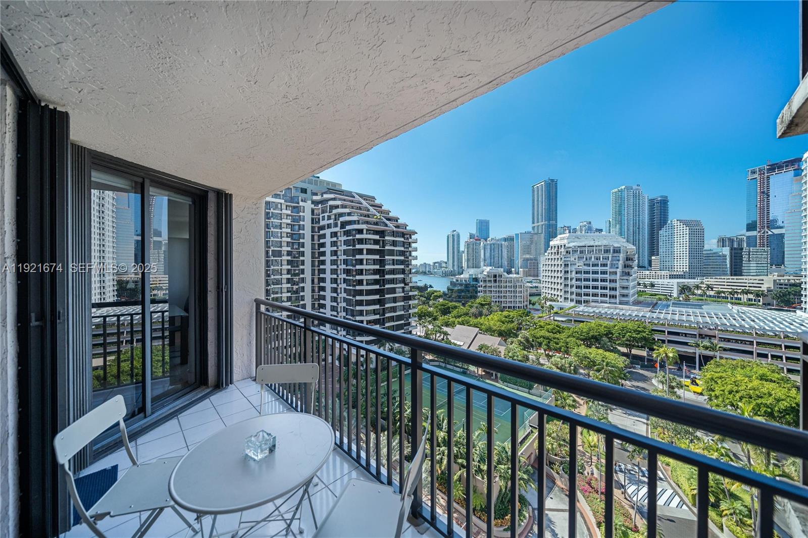 540 Brickell Key Dr #1411, Miami FL 33131