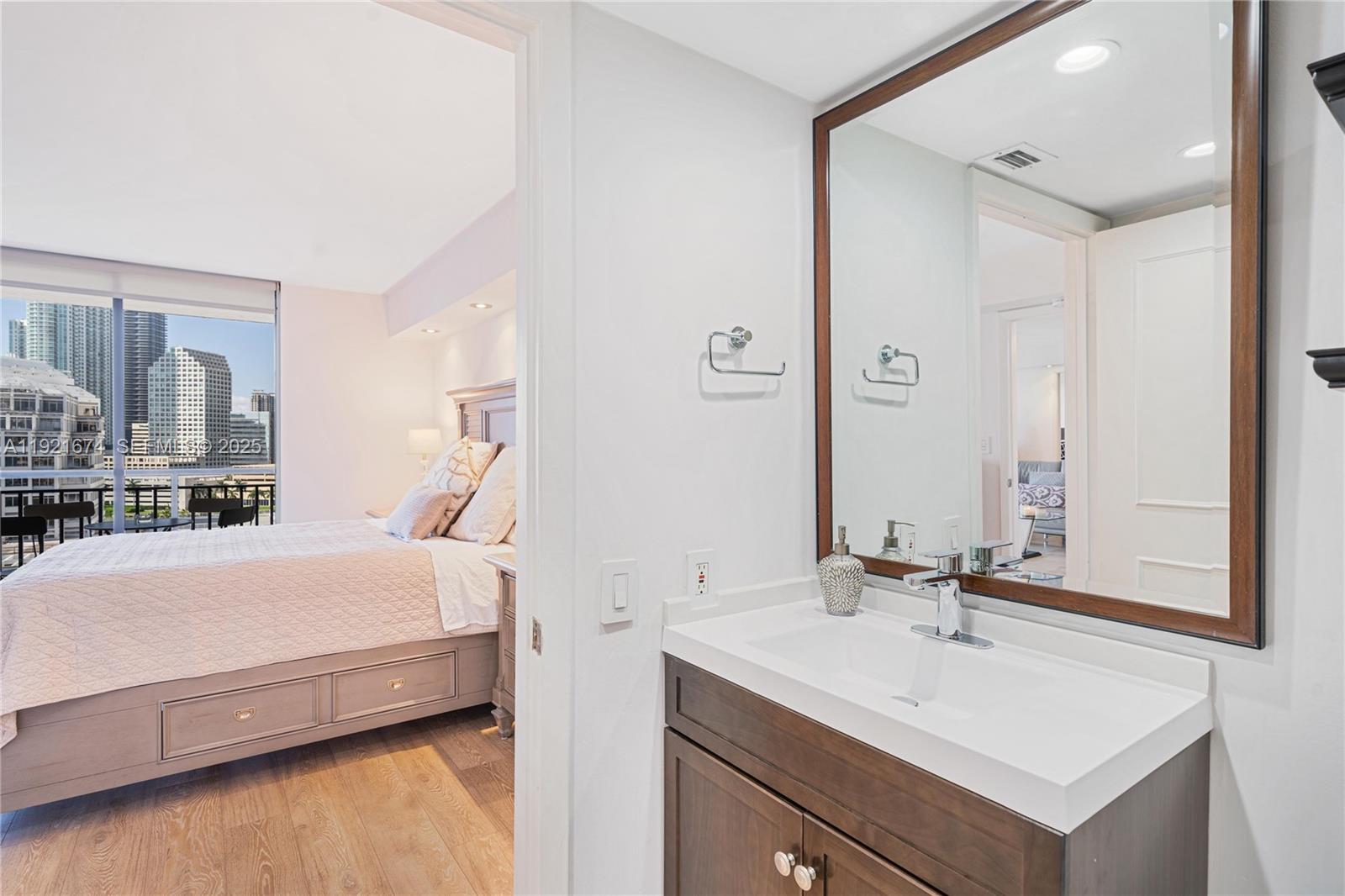540 Brickell Key Dr #1411, Miami FL 33131