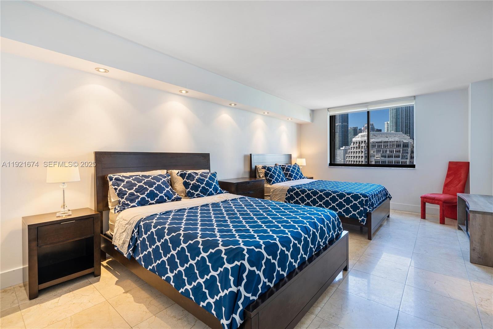 540 Brickell Key Dr #1411, Miami FL 33131