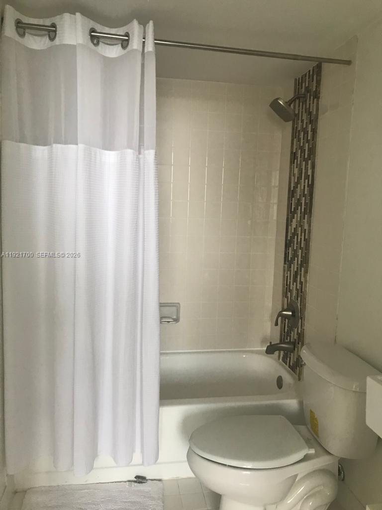 770 Claughton Island Dr #1404, Miami FL 33131