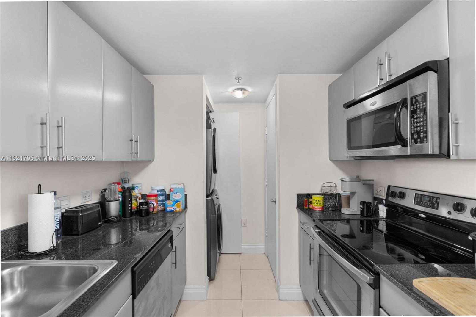 1871 NW S River Dr #1402, Miami FL 33125