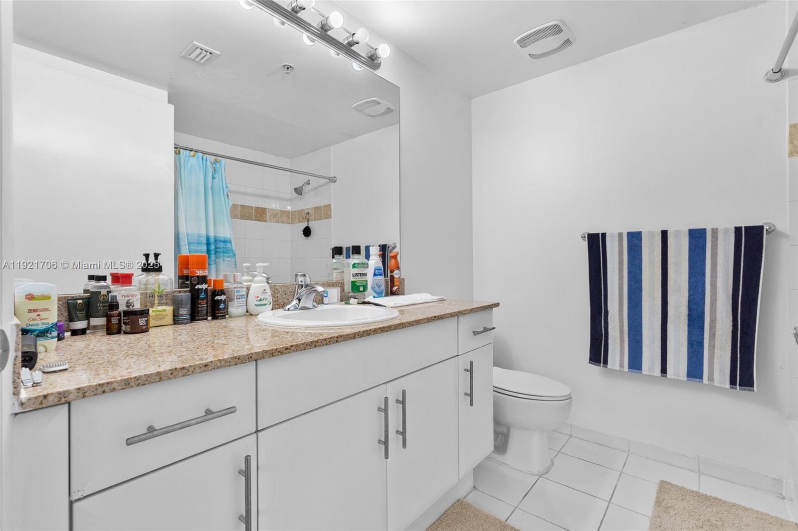 1871 NW S River Dr #1402, Miami FL 33125