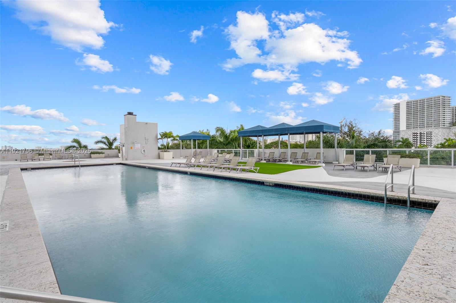 1871 NW S River Dr #1402, Miami FL 33125