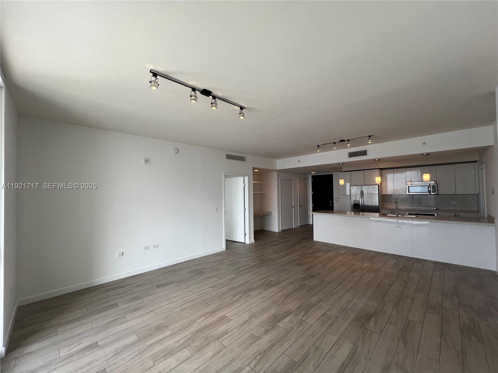 999 SW 1st Ave #2405, Miami FL 33130