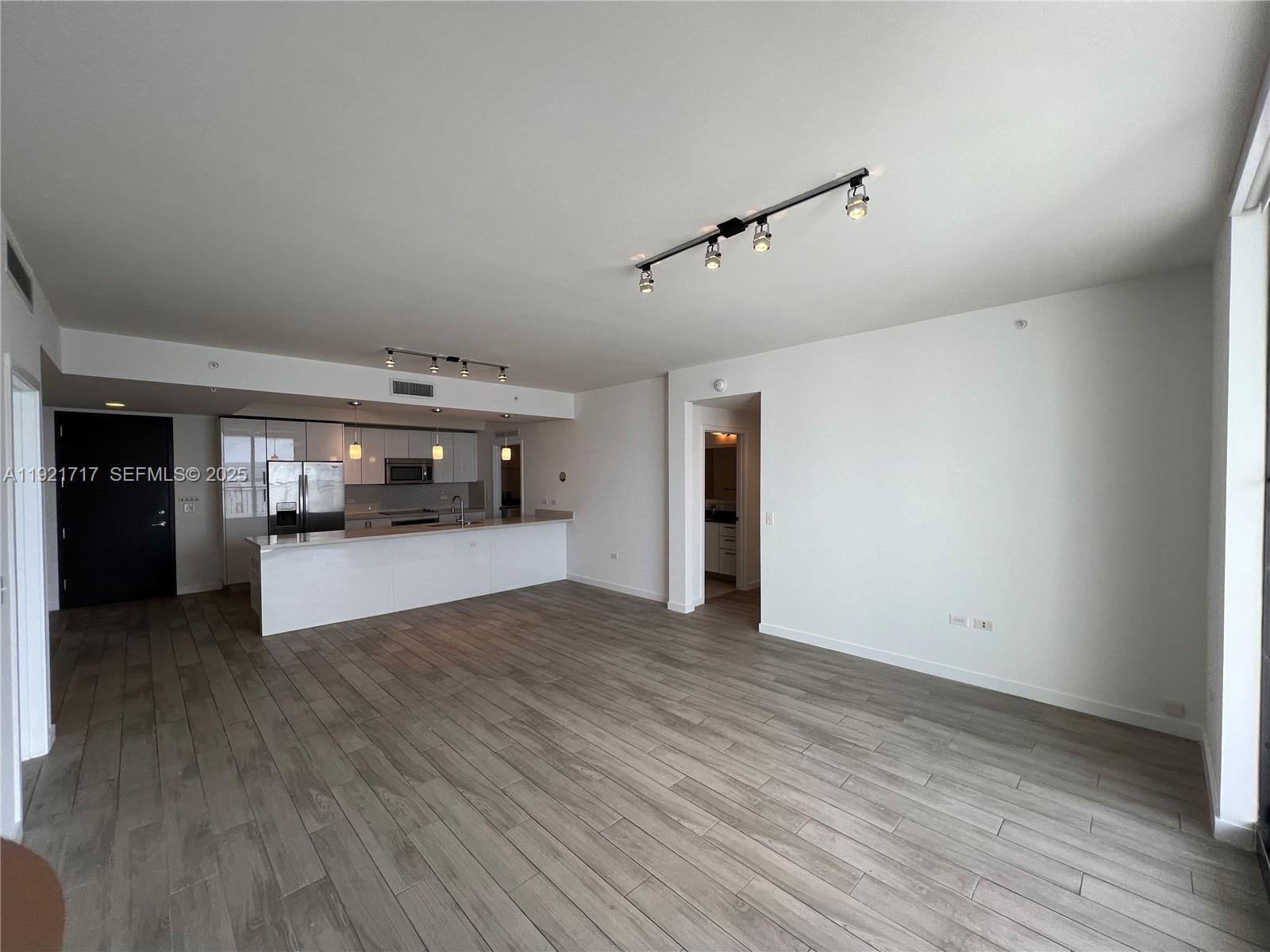 999 SW 1st Ave #2405, Miami FL 33130