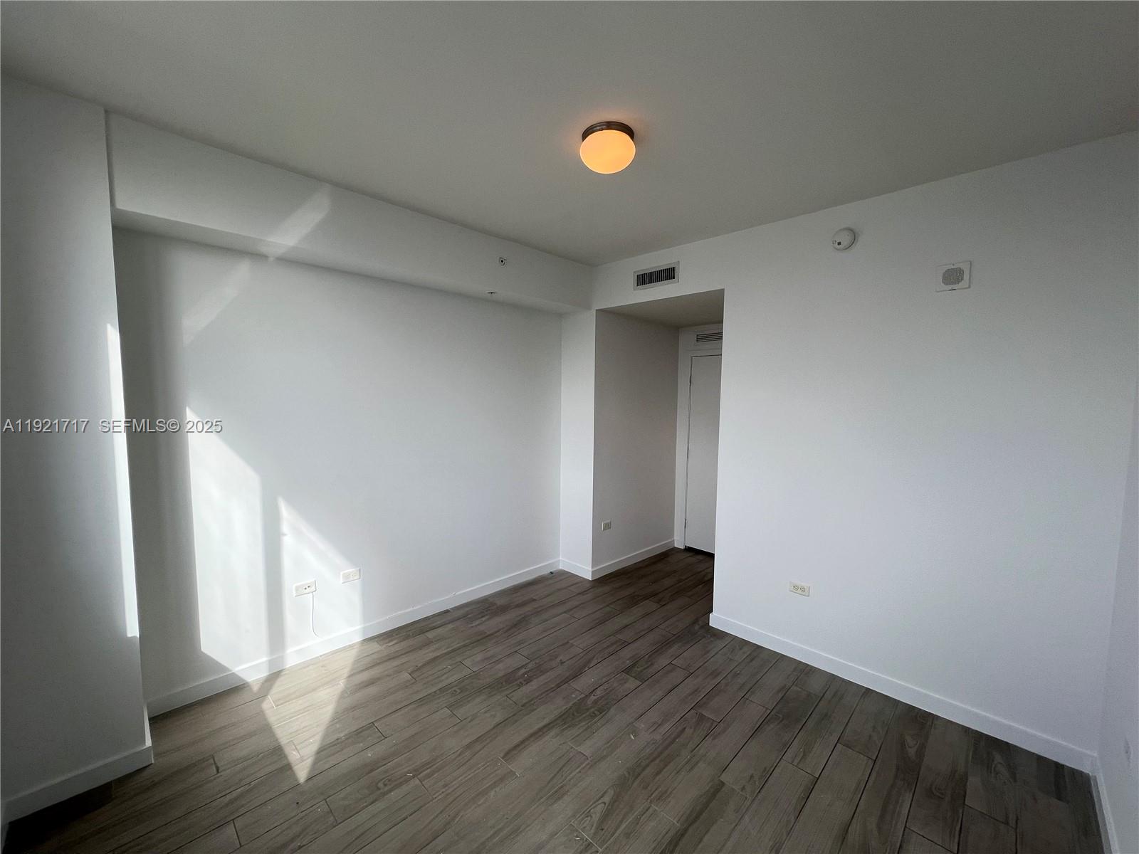 999 SW 1st Ave #2405, Miami FL 33130