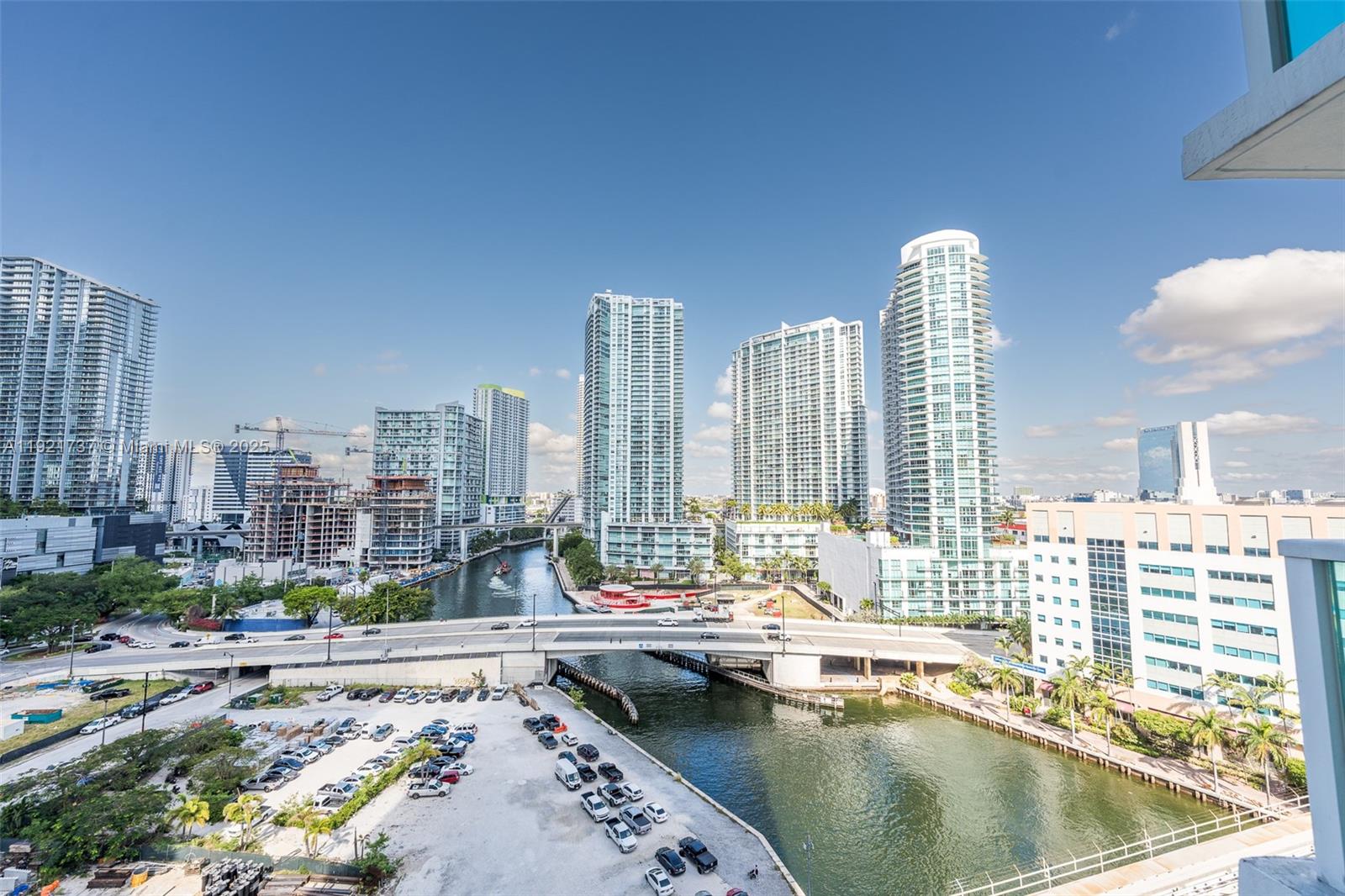 31 SE 5 ST #1603, Miami FL 33131