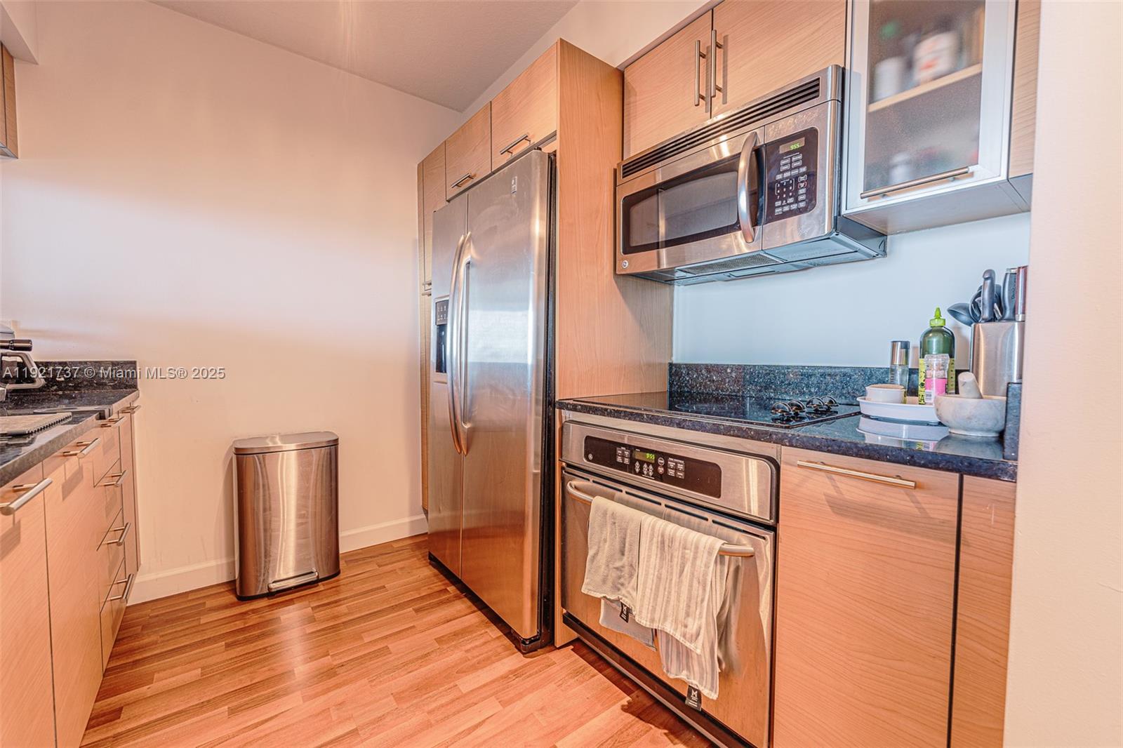 31 SE 5 ST #1603, Miami FL 33131