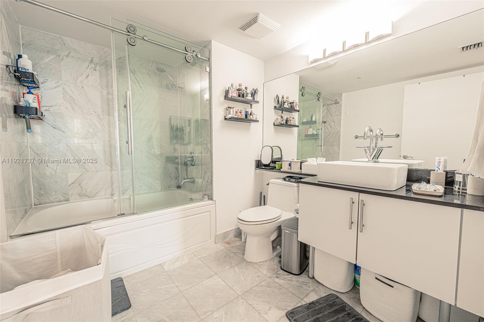 31 SE 5 ST #1603, Miami FL 33131