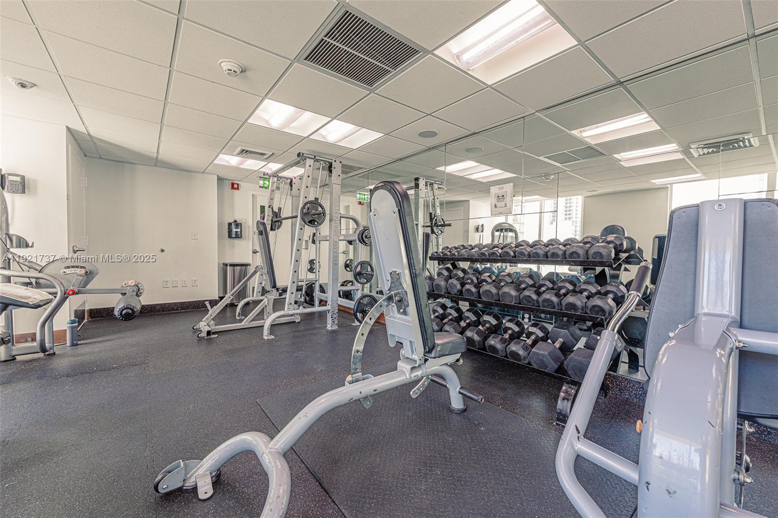 31 SE 5 ST #1603, Miami FL 33131