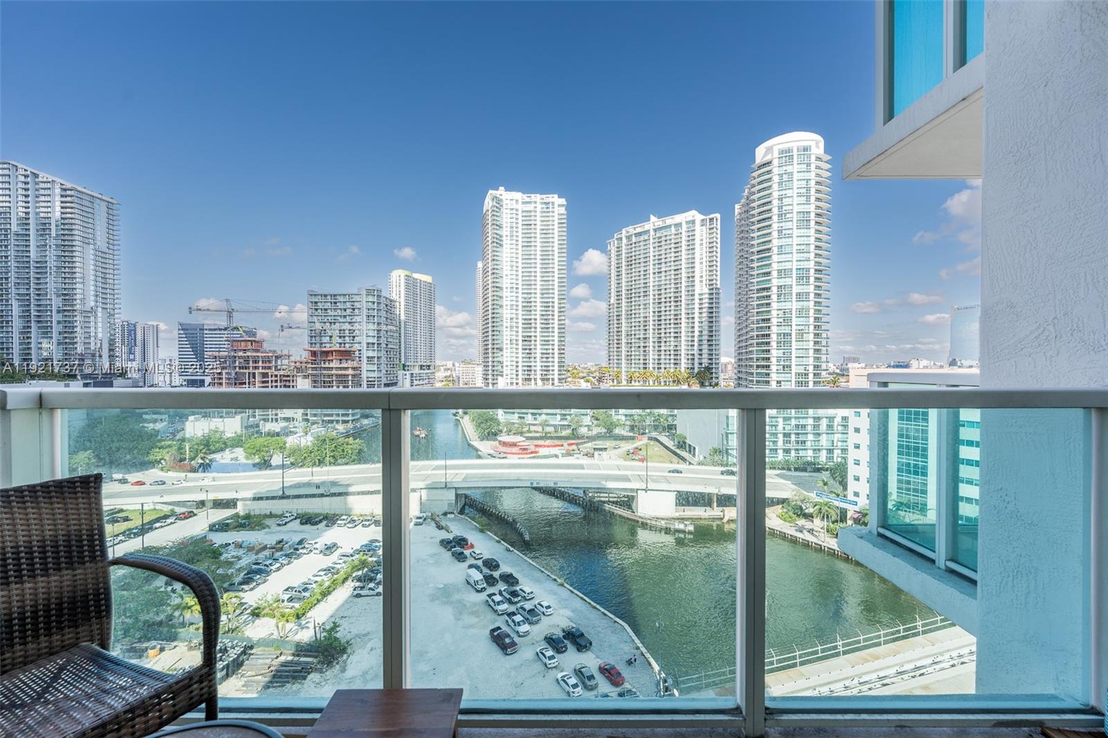 31 SE 5 ST #1603, Miami FL 33131