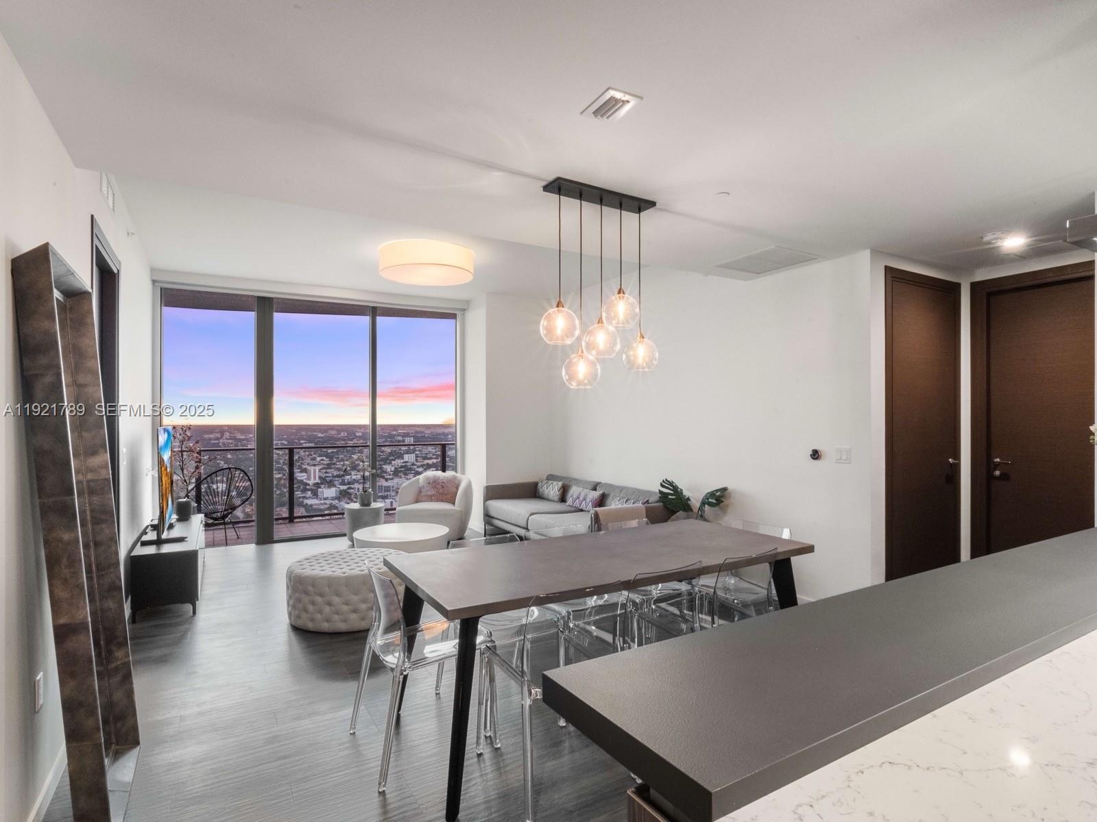 1000 Brickell Plz #PH5706, Miami FL 33131