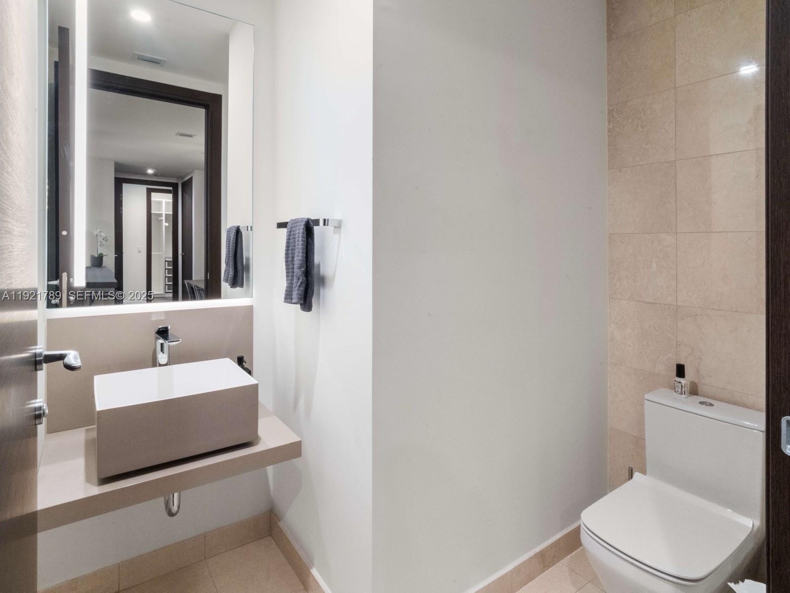 1000 Brickell Plz #PH5706, Miami FL 33131