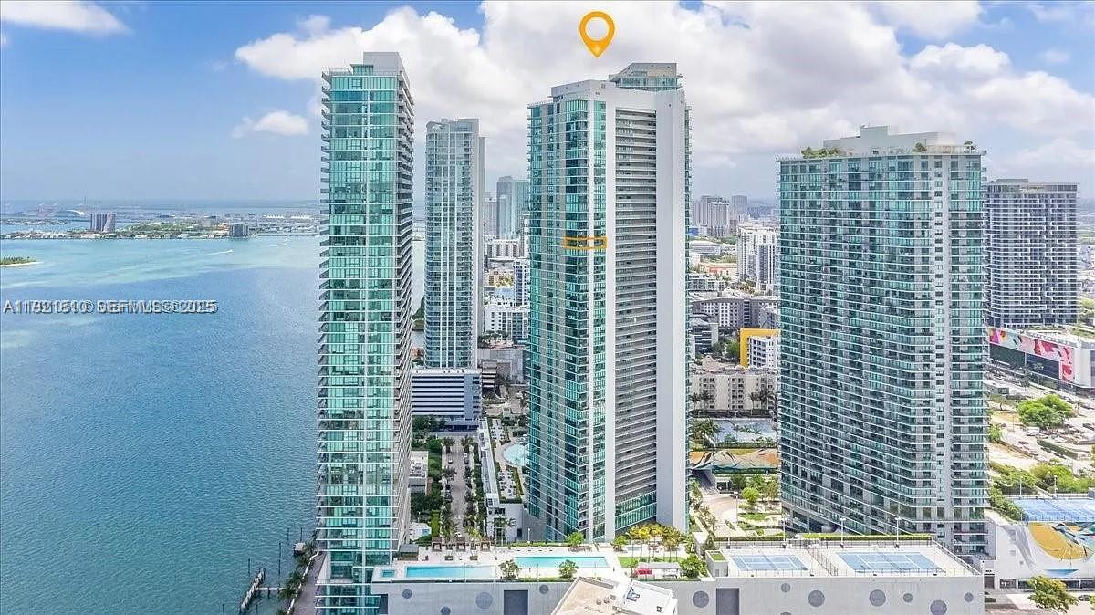 650 NE 32nd St #3808, Miami FL 33137