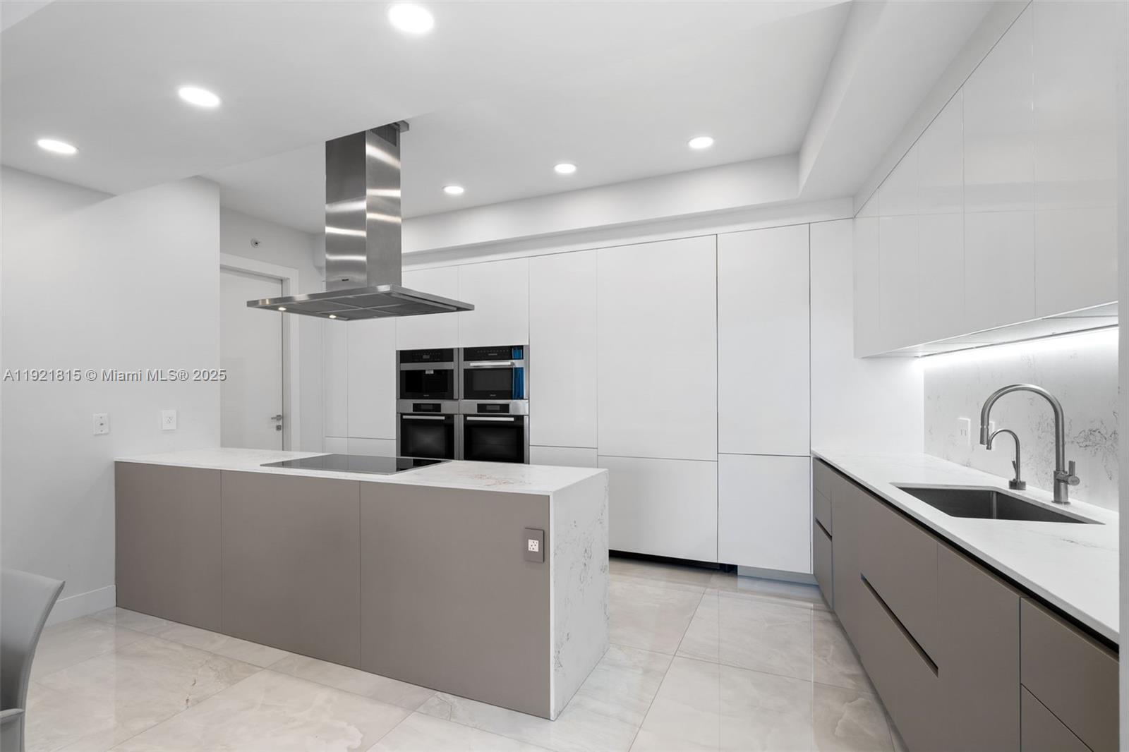 18201 Collins Ave #4606, Sunny Isles Beach FL 33160
