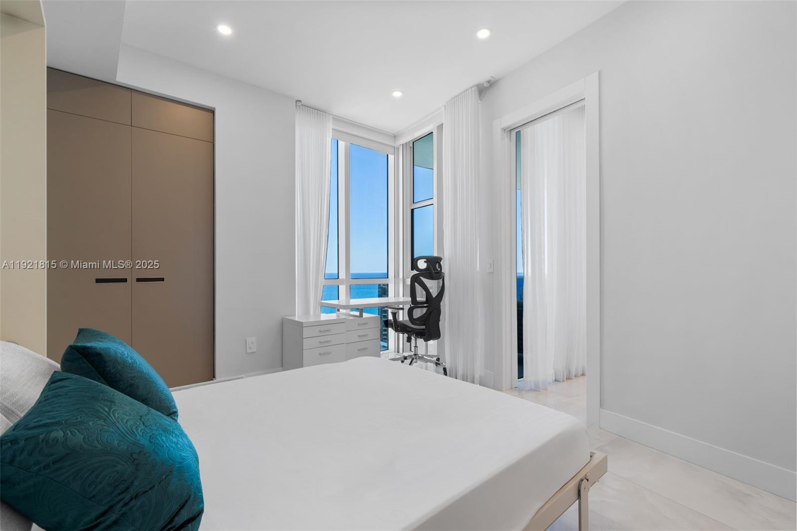 18201 Collins Ave #4606, Sunny Isles Beach FL 33160