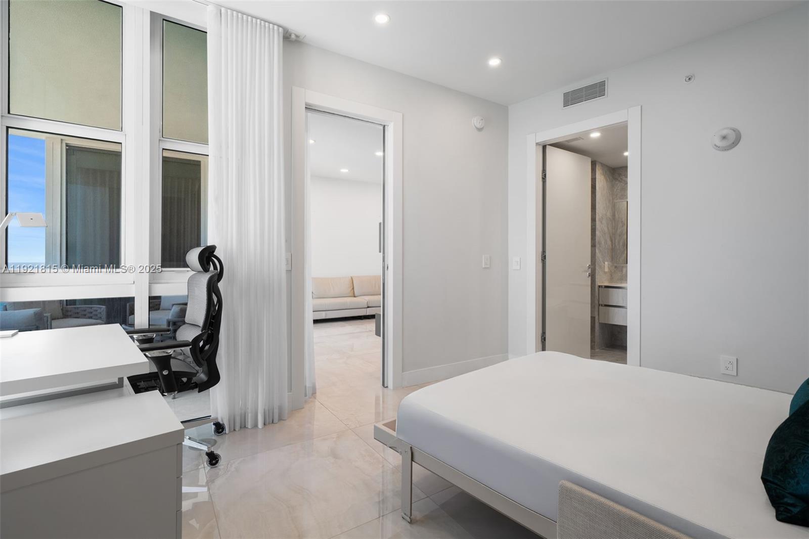 18201 Collins Ave #4606, Sunny Isles Beach FL 33160