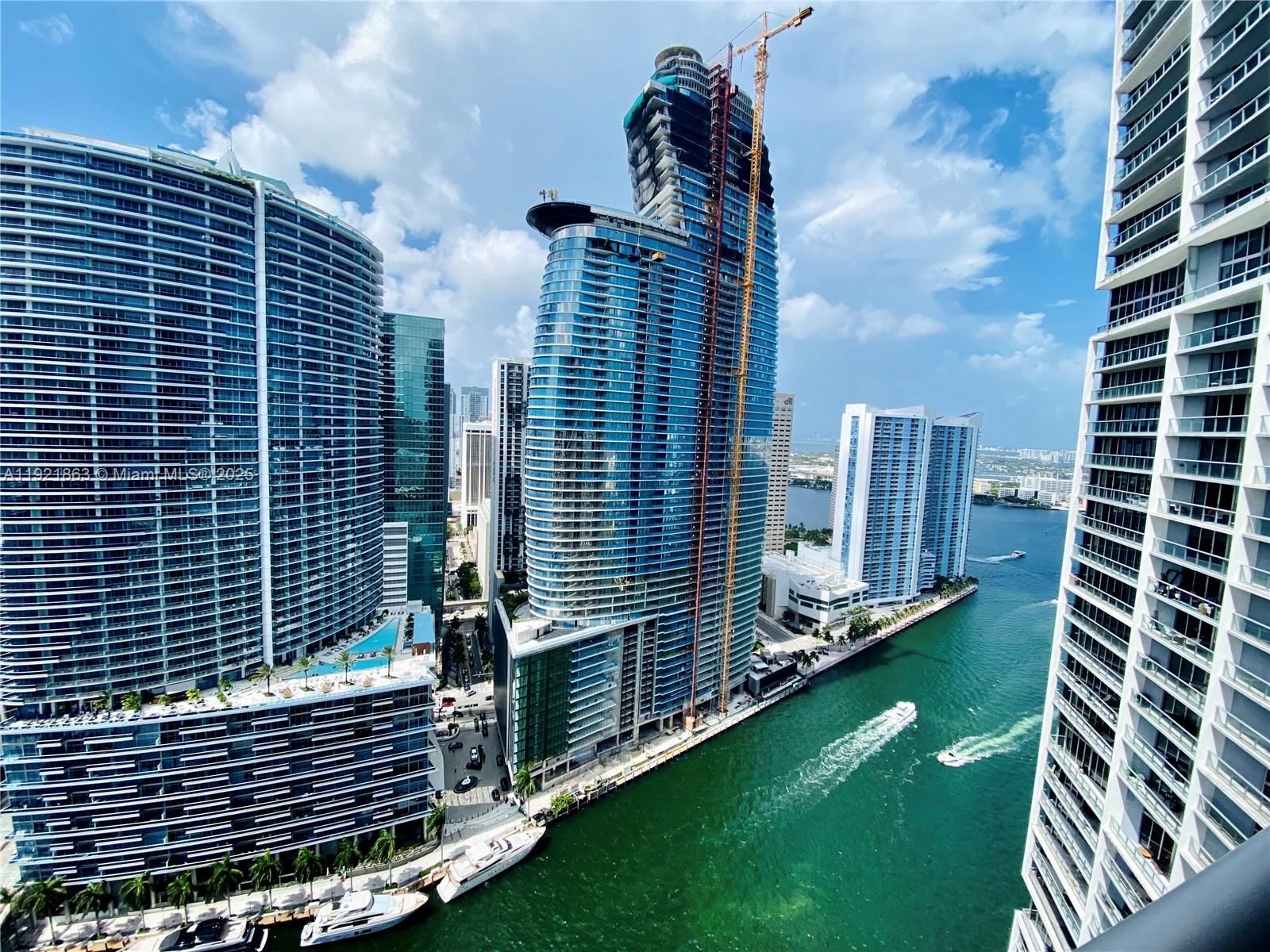 475 Brickell Ave #3715, Miami FL 33131