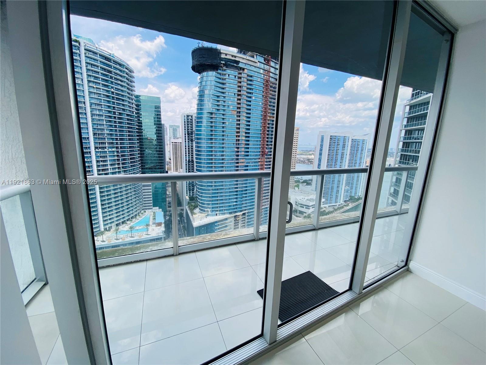 475 Brickell Ave #3715, Miami FL 33131