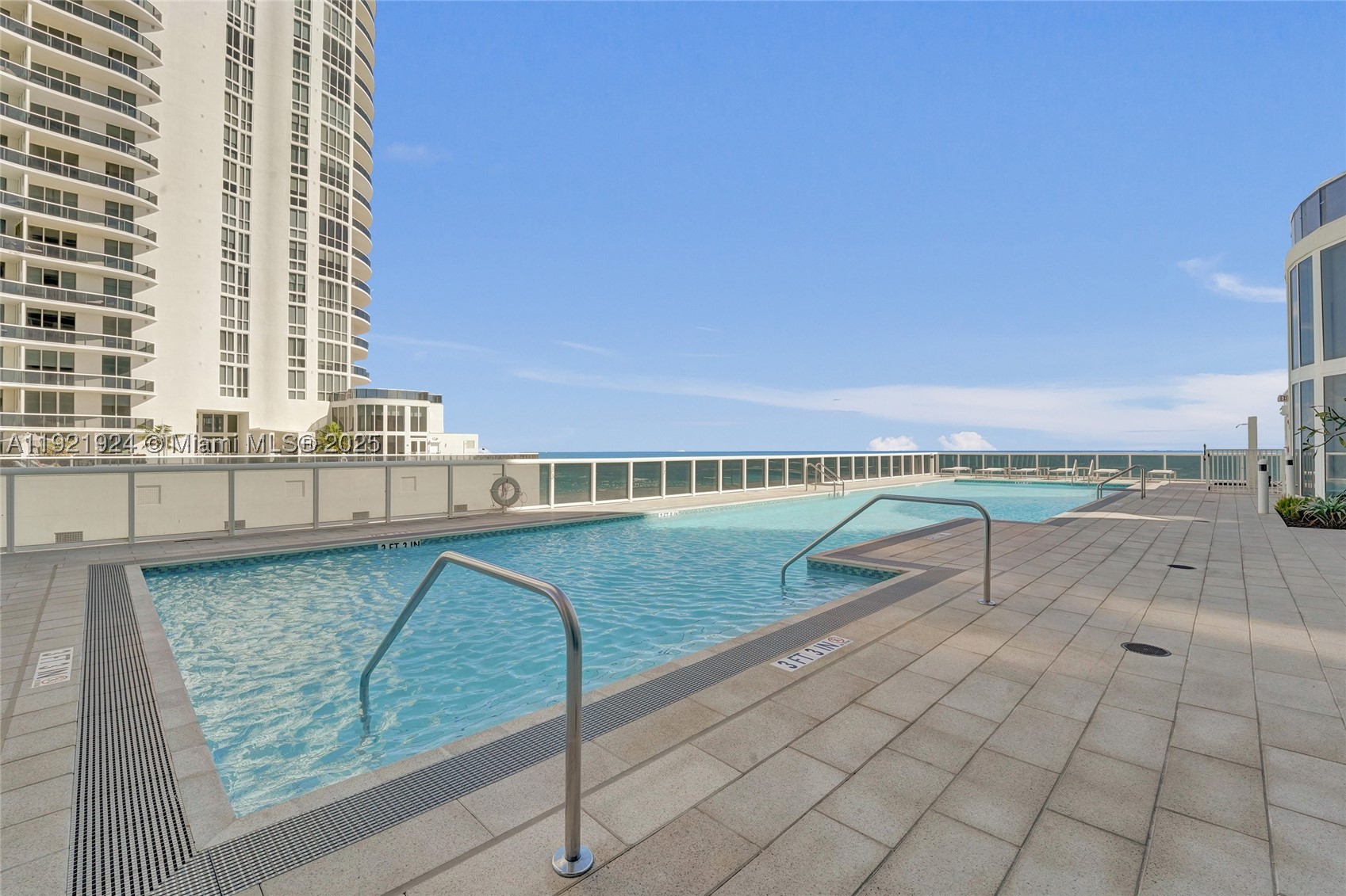 15811 Collins Ave #1601, Sunny Isles Beach FL 33160
