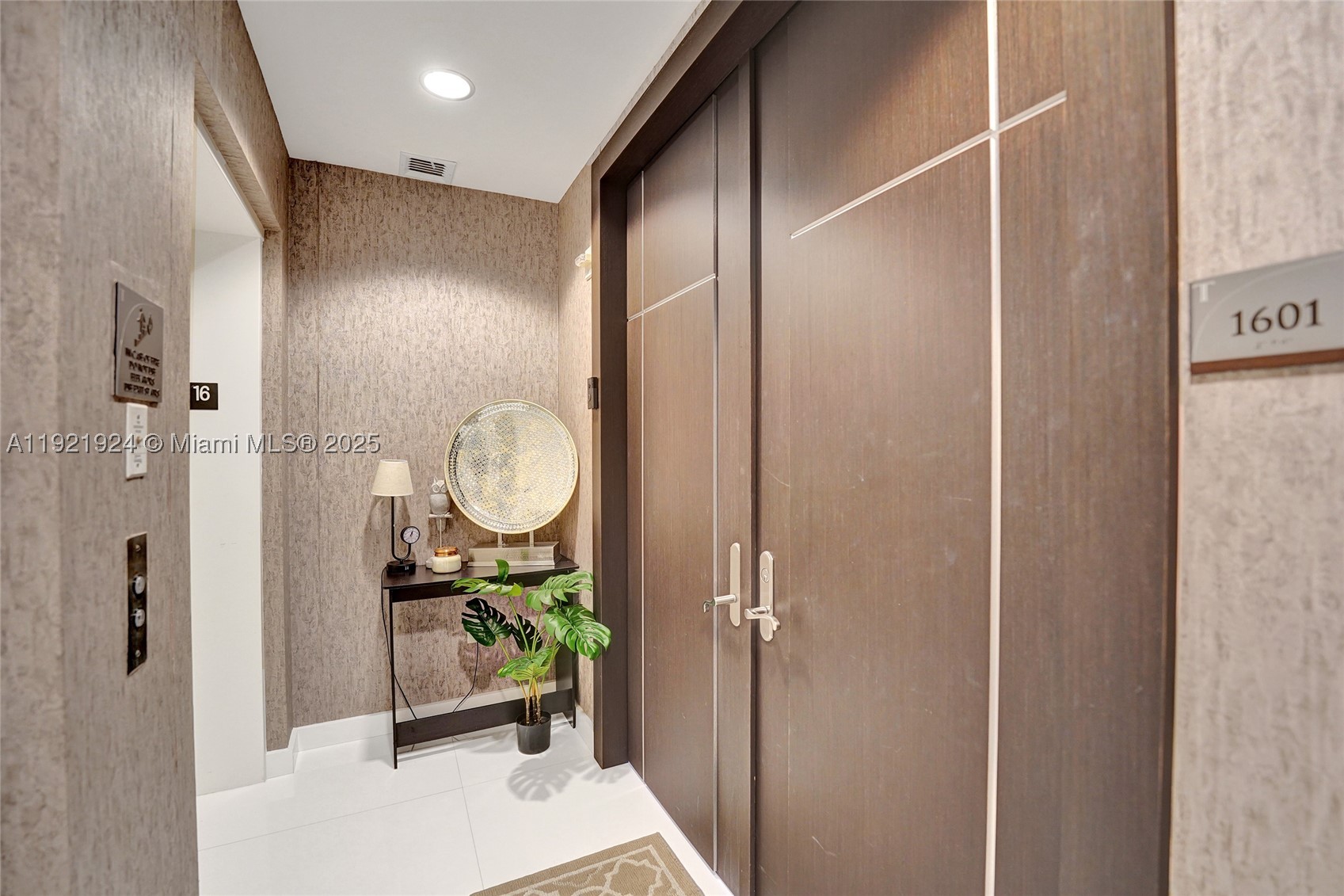 15811 Collins Ave #1601, Sunny Isles Beach FL 33160