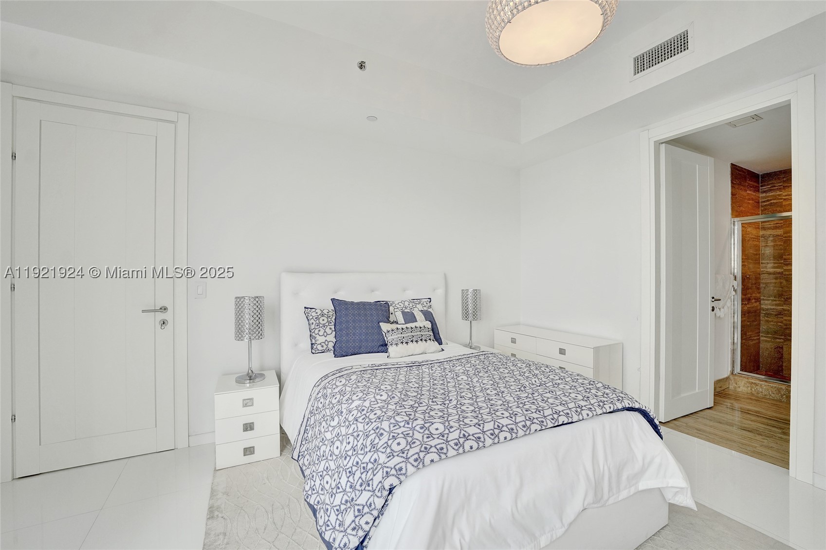 15811 Collins Ave #1601, Sunny Isles Beach FL 33160