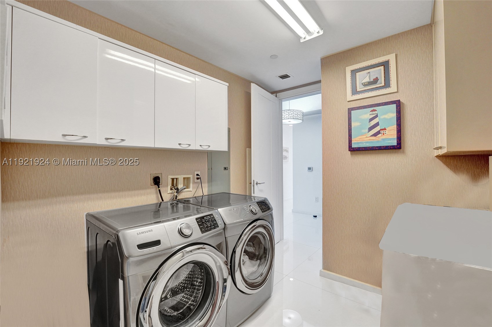 15811 Collins Ave #1601, Sunny Isles Beach FL 33160