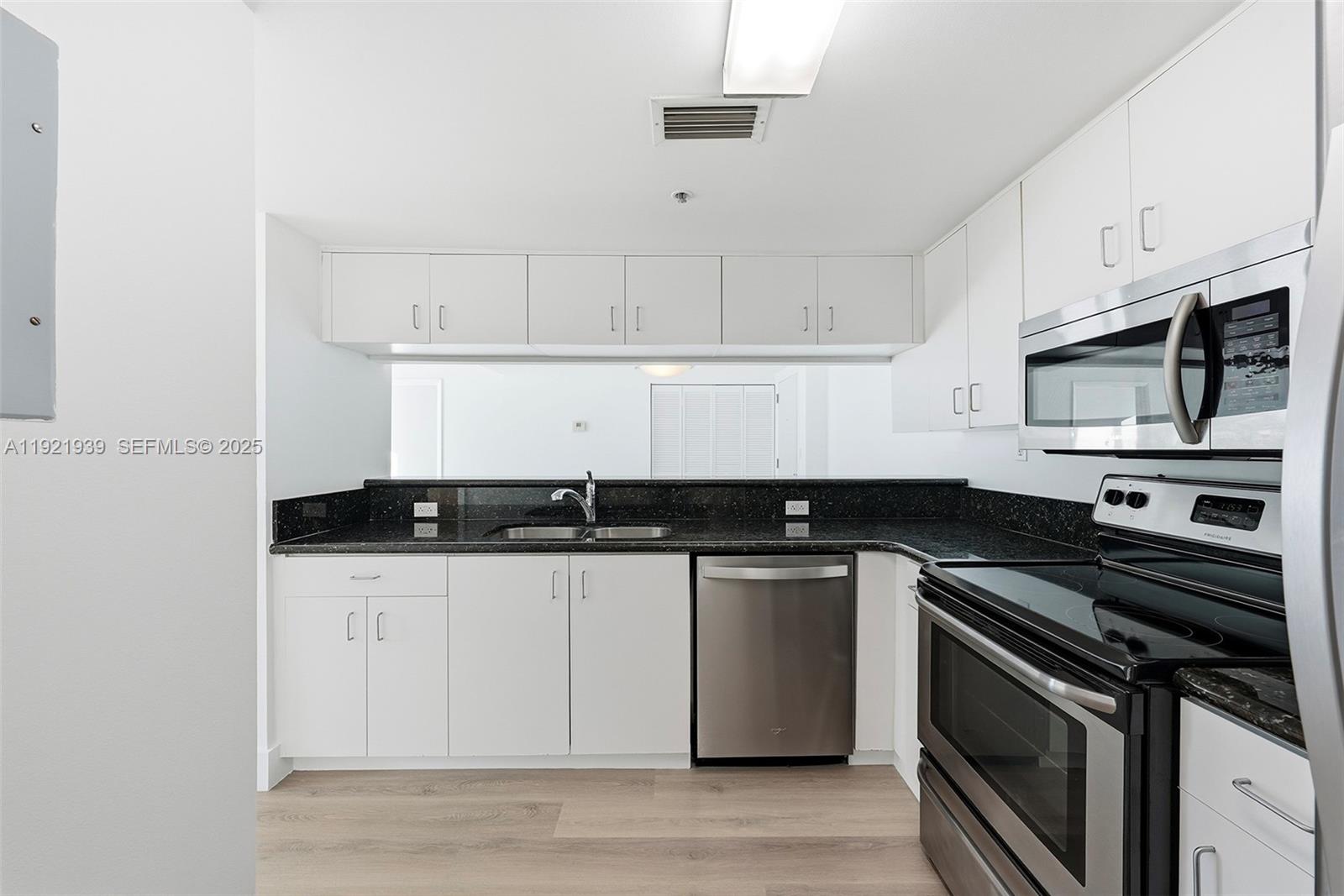 650 West Ave #2209, Miami Beach FL 33139