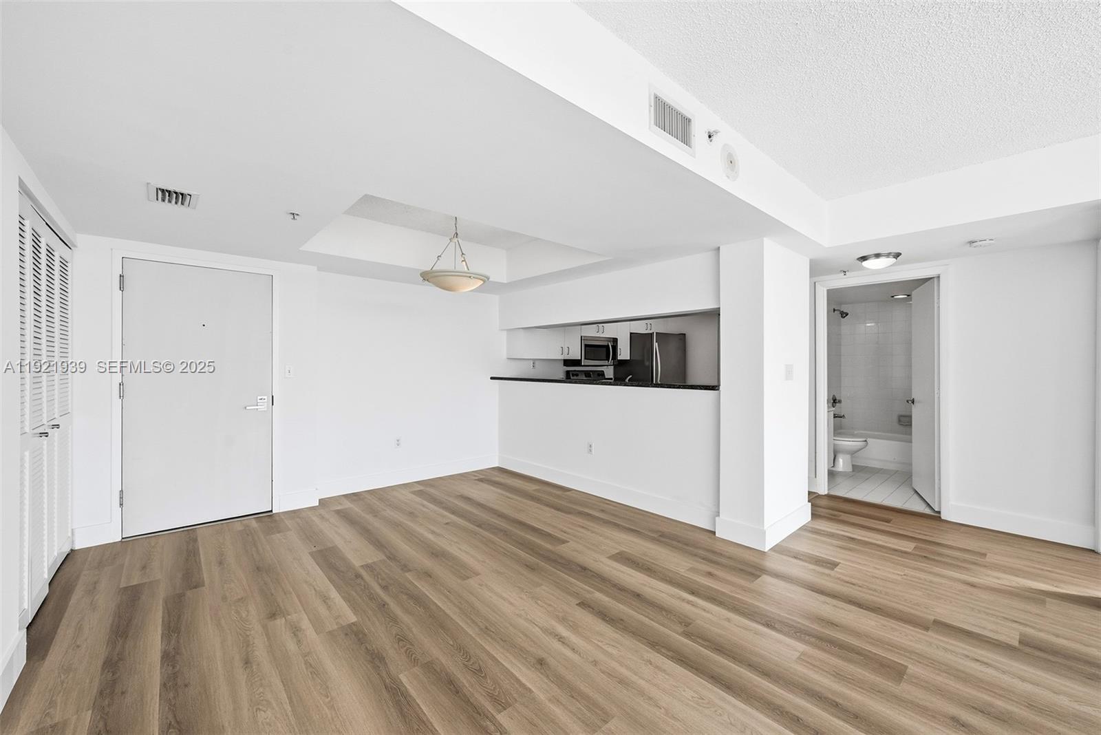 650 West Ave #2209, Miami Beach FL 33139