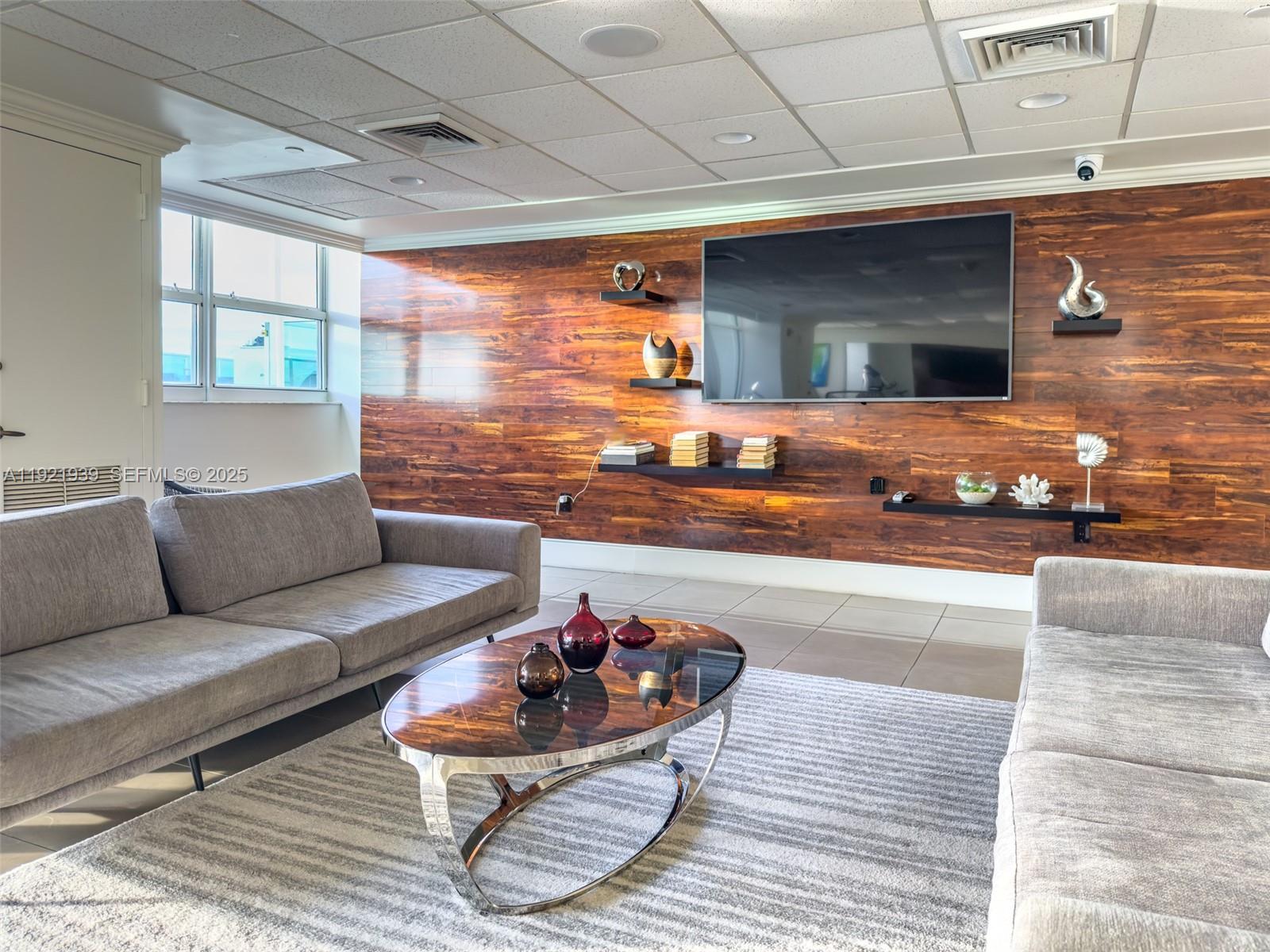 650 West Ave #2209, Miami Beach FL 33139
