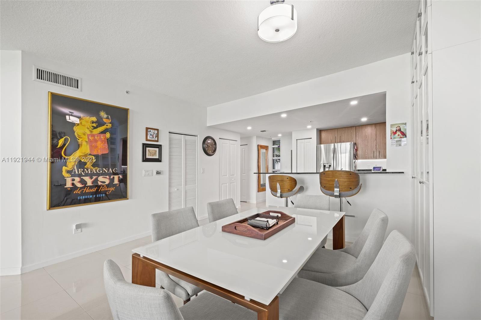 7914 Harbor Island Dr #303, North Bay Village FL 33141