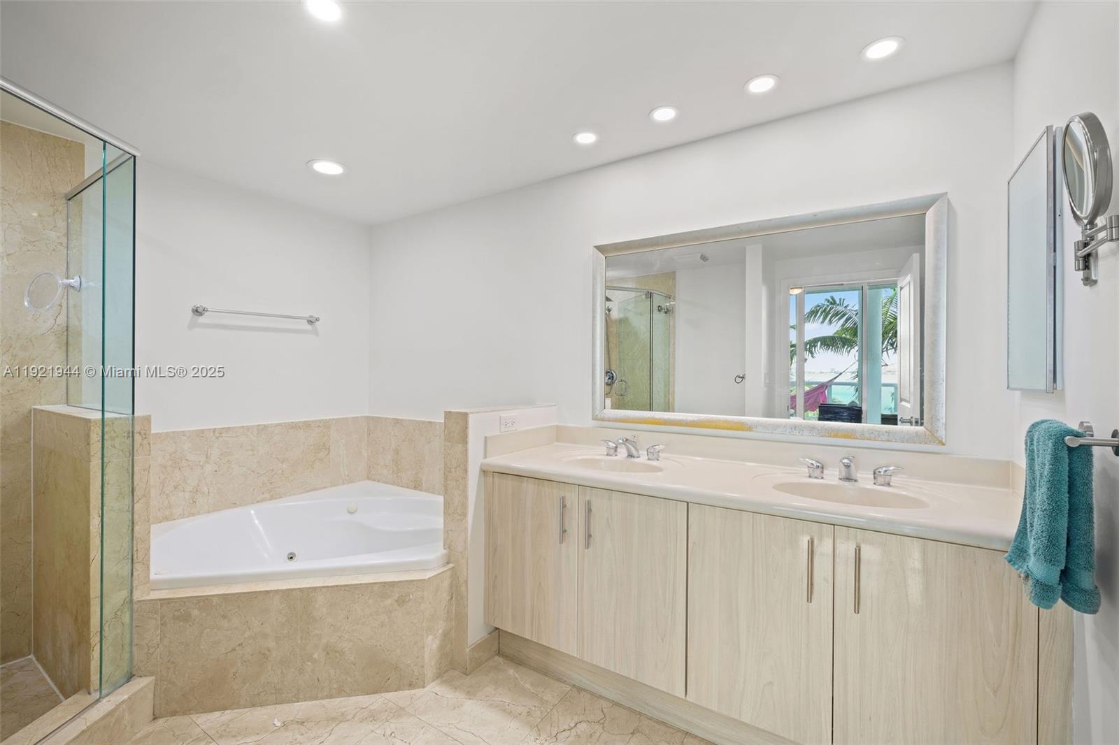 7914 Harbor Island Dr #303, North Bay Village FL 33141