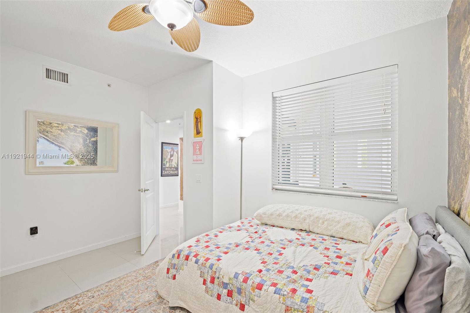 7914 Harbor Island Dr #303, North Bay Village FL 33141