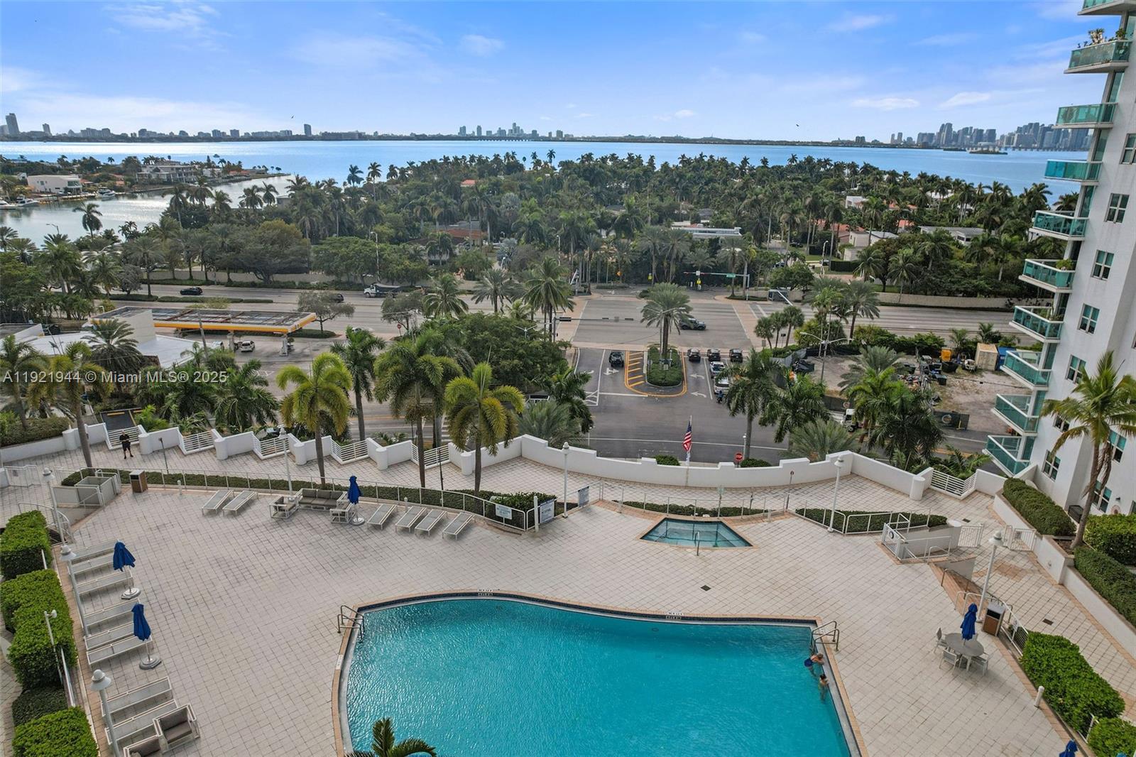 7914 Harbor Island Dr #303, North Bay Village FL 33141